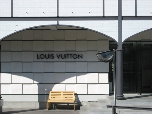 Louis Vuitton Workshops Paris Photo by Jennifer Flueckiger